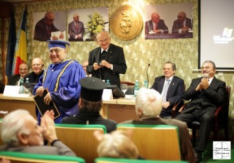 Dinu Sararu Ioan Scurtu si  Ilie Badescu la Academia Oamenilor de Stiinta - Foto Ziaristi Online