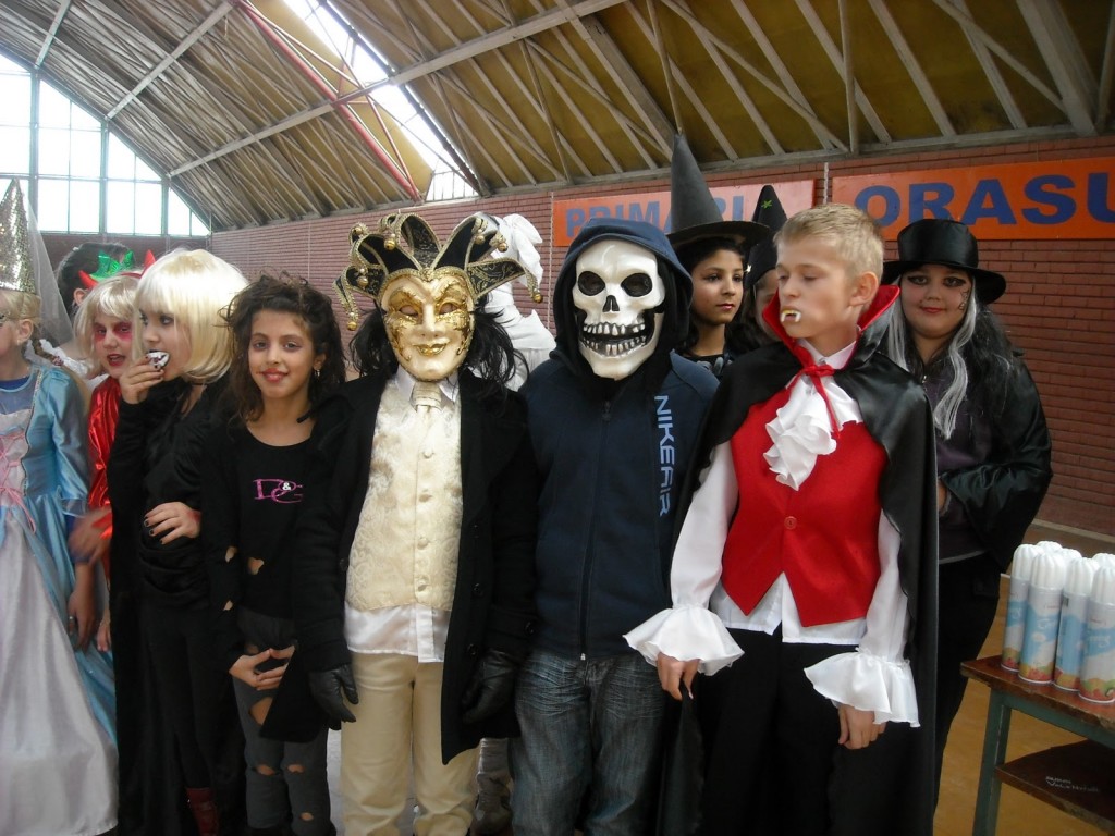 Halloween in scolile din Romania