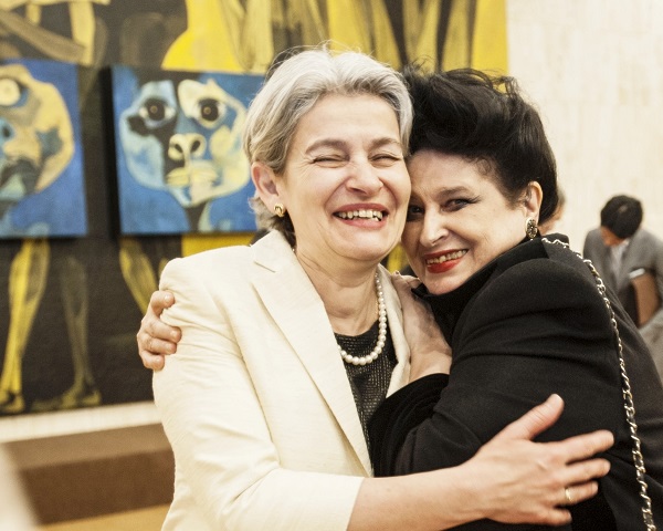 Irina Bokova si Mariana Nicolesco la reuniunea UNESCO de la Paris