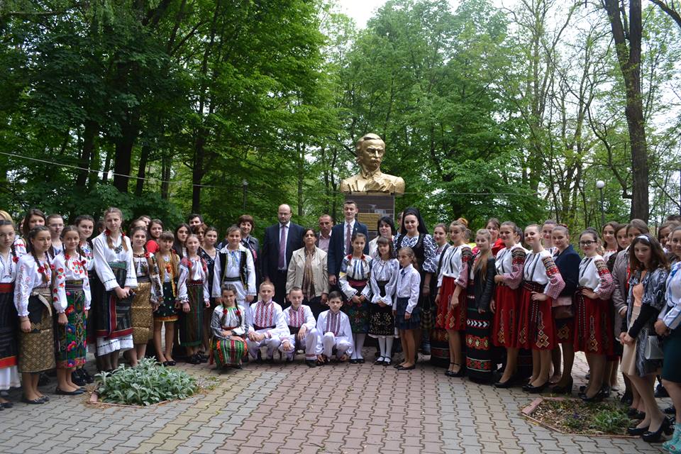 Festivalul Mostenite din Strabuni Herta 2016