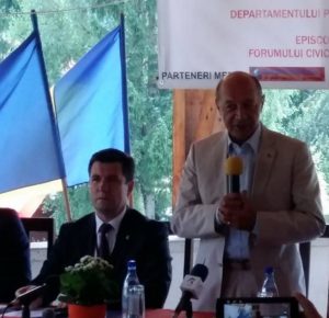 Basescu la Izvoru Muresului despre minoritatea romaneasca din Moldova