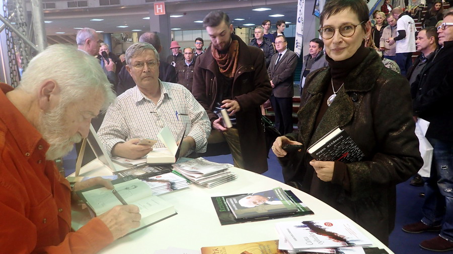 Lansare-REBEL-Gaudeamus-Eugen-si-Gina-Mihaescu-Autografe