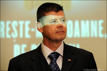 lansare carte Larry Watts 02 - foto Cristina Nichitus Roncea lansare carte Larry Watts 02 - foto Cristina Nichitus Roncea