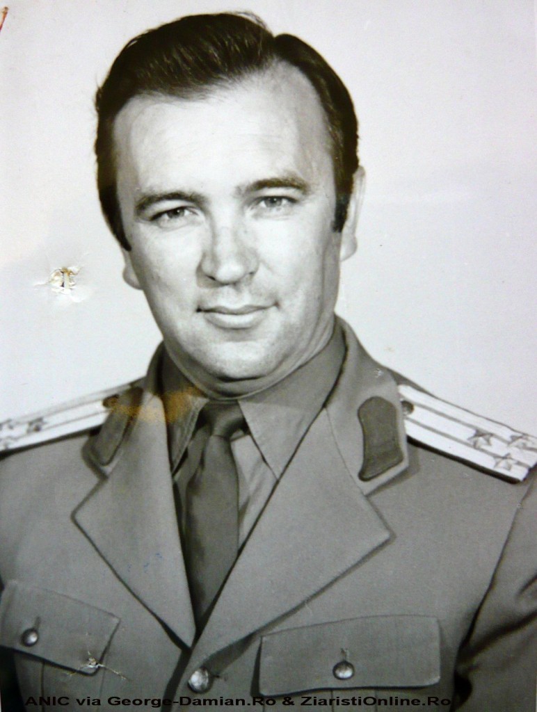 Colonelul de Securitate Mihai Caraman in 1974