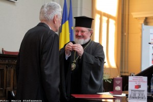 15 Prof Radu Ciuceanu INST 20 de ani Academia Romana - Ploiesteanul decorare - Foto Maria Stefanescu -Ziaristi Online