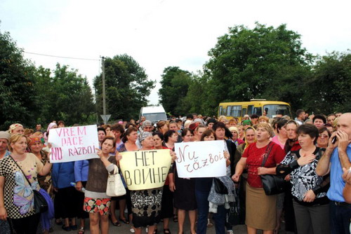 protest romanii ucraina herta razboi 2014