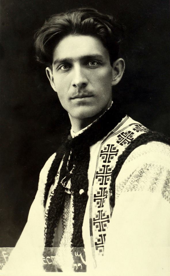 Capitanul Miscarii Legionare Corneliu Zelea Codreanu la Turnu Severin în anul 1925
