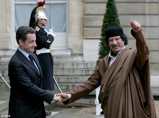 Gaddafi la Paris cu Sarkozy