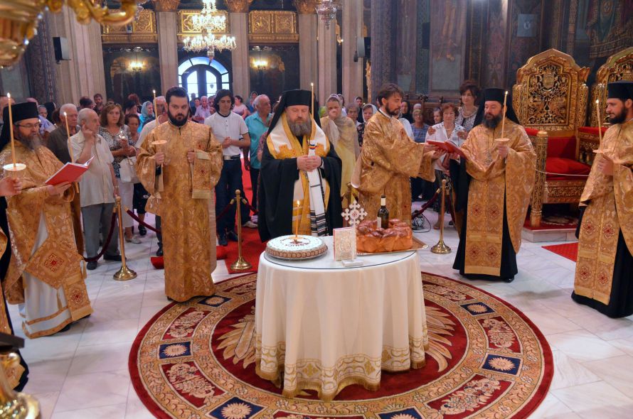 Parastas de 9 ani pentru Patriarhii Teoctist si Justinian
